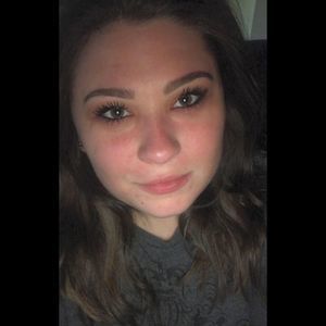 Meet your Posher, Sierrah
